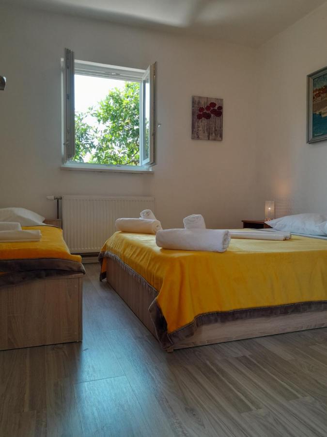 Apartmani Urlic Sreser Zewnętrze zdjęcie