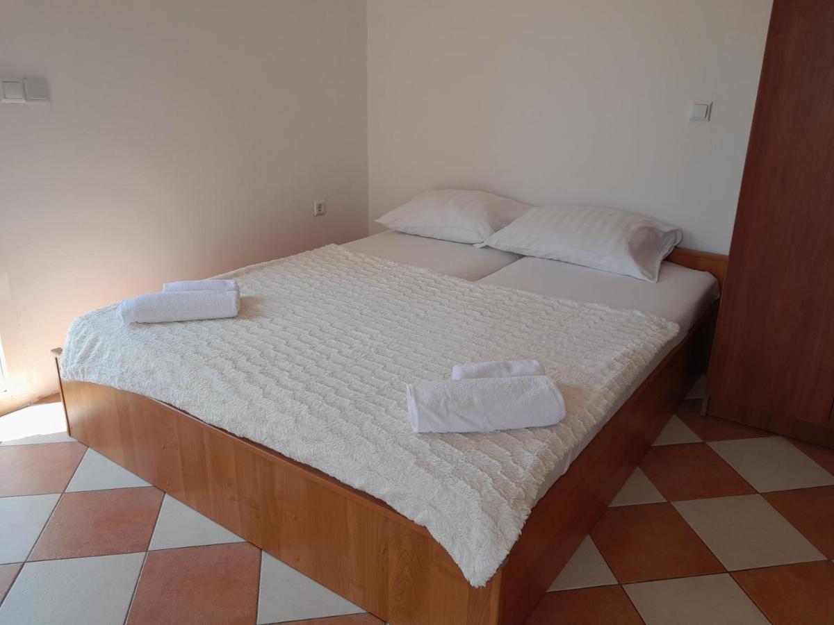 Apartmani Urlic Sreser Zewnętrze zdjęcie