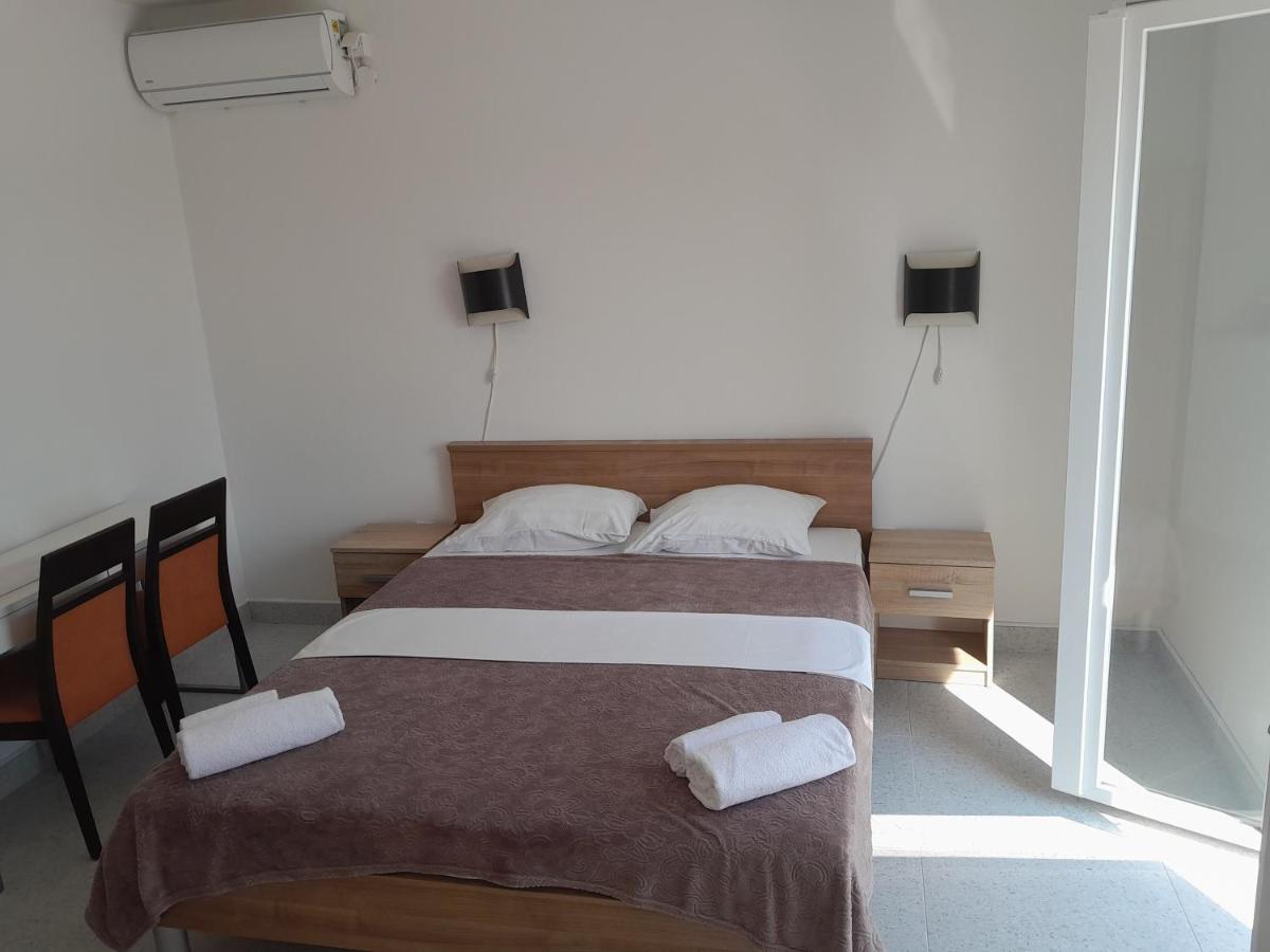Apartmani Urlic Sreser Zewnętrze zdjęcie